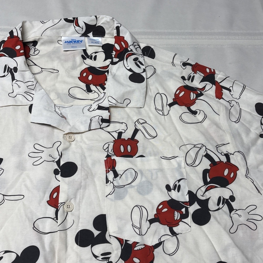 Disney Men's XL Mickey Mouse & Friends  Graphic Print Button Dress Shirt Tan